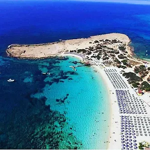 https://dome-beach-hotel-resort.hotelsatayianapa.com