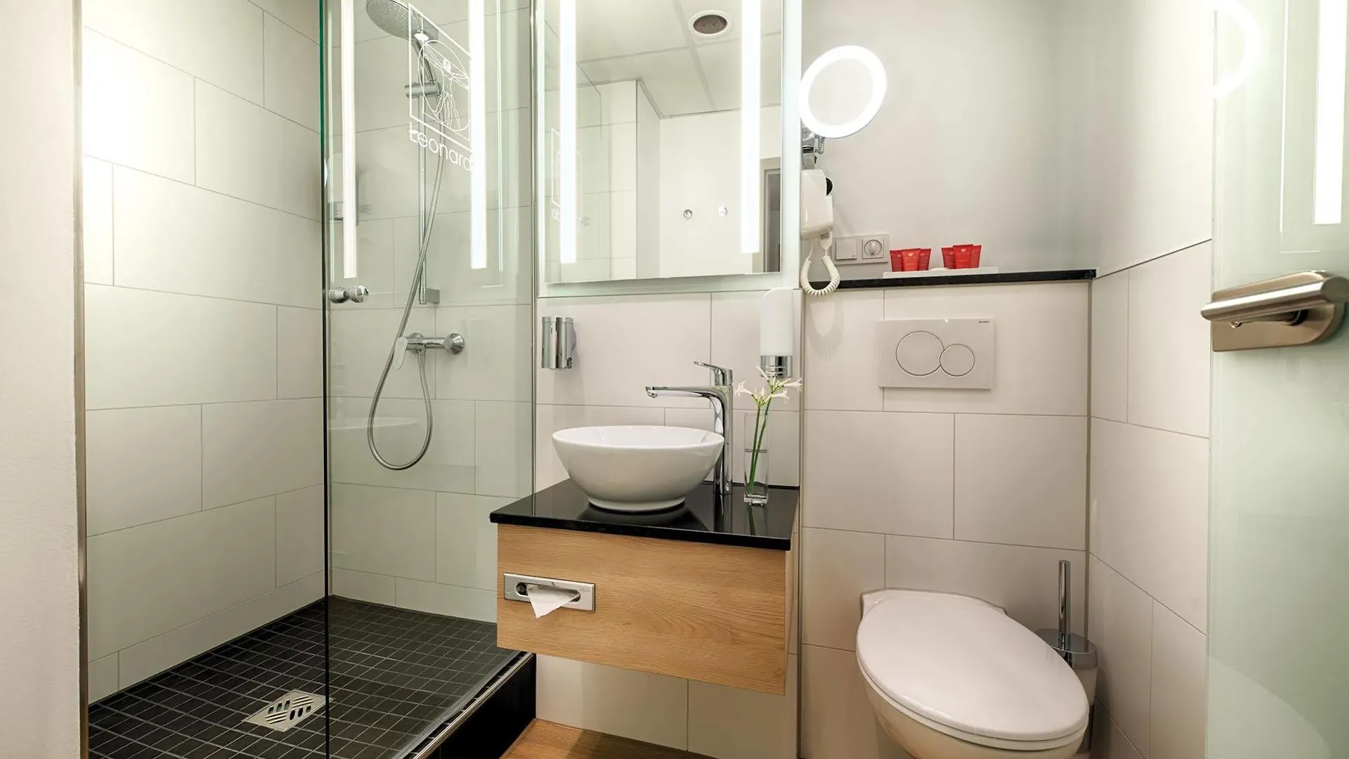 Leonardo Hotel Munich City North 4*,
